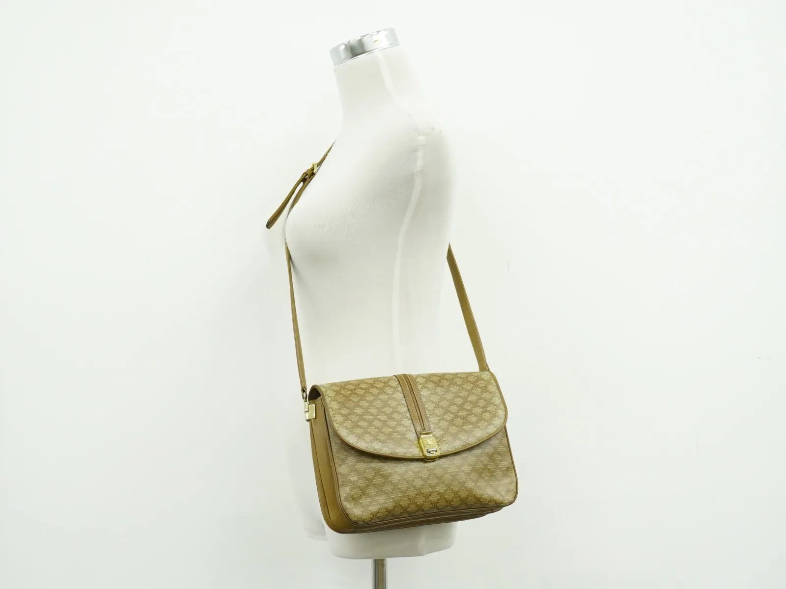 Celine Vintage Macadam Canvas And Leather Beige Canvas Shoulder Bag Bag (Pre-Owned)