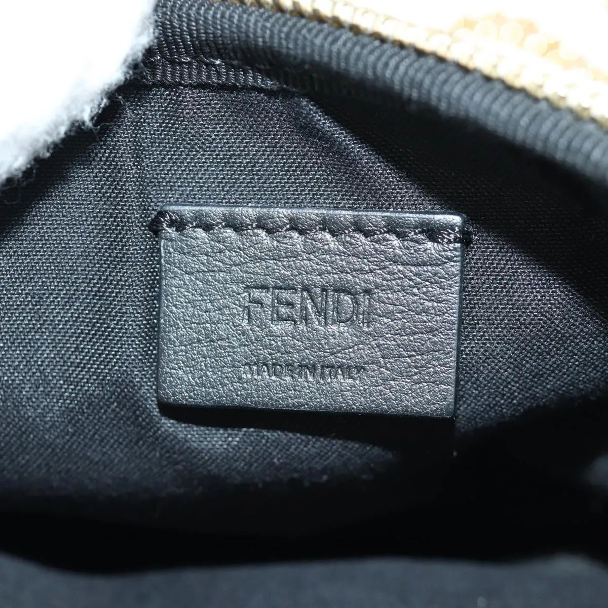 Fendi Easy 2 Baguette Leather Beige Leather Crossbody Bag Bag (Pre-Owned)