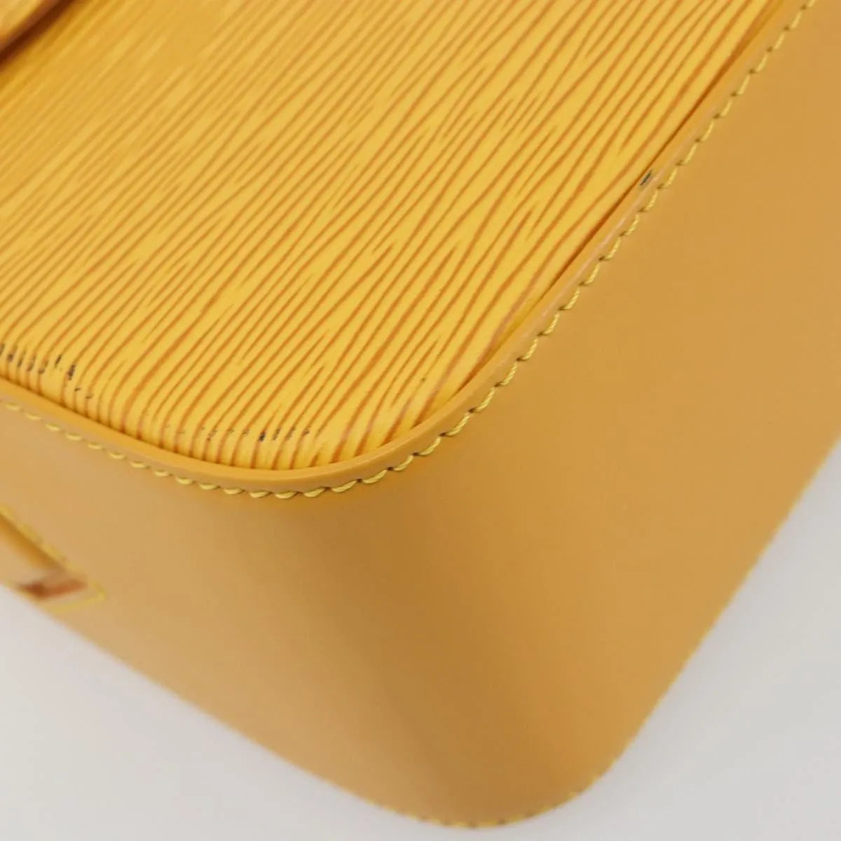 Louis Vuitton Buci Epi Leather Yellow Leather Shoulder Bag Bag (Pre-Owned)