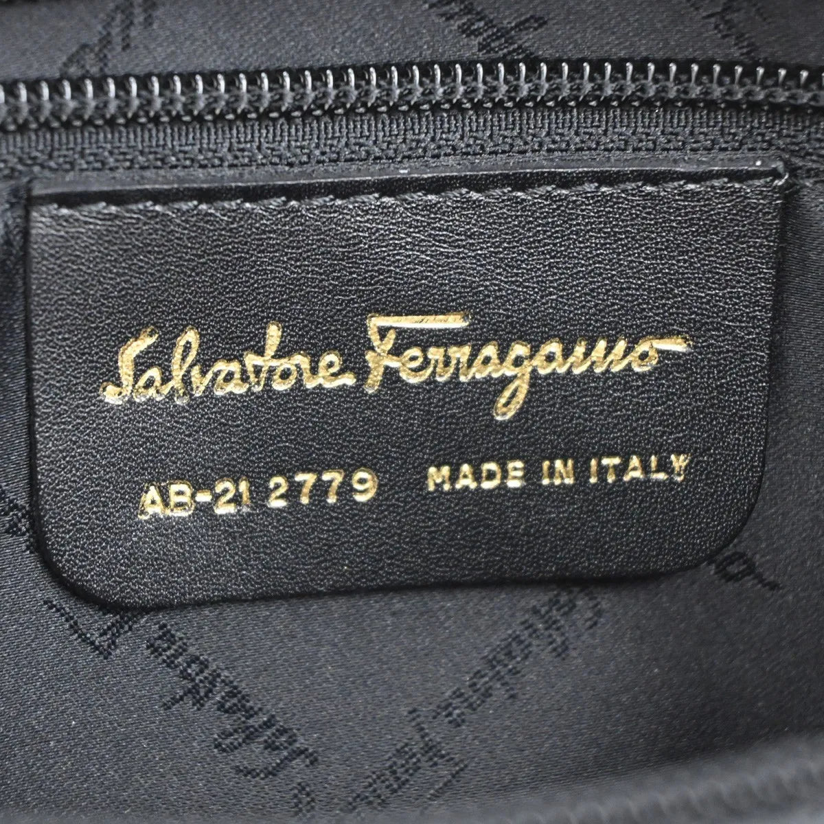 Salvatore Ferragamo Gancini Zip Canvas Black Canvas Shoulder Bag Bag (Pre-Owned)