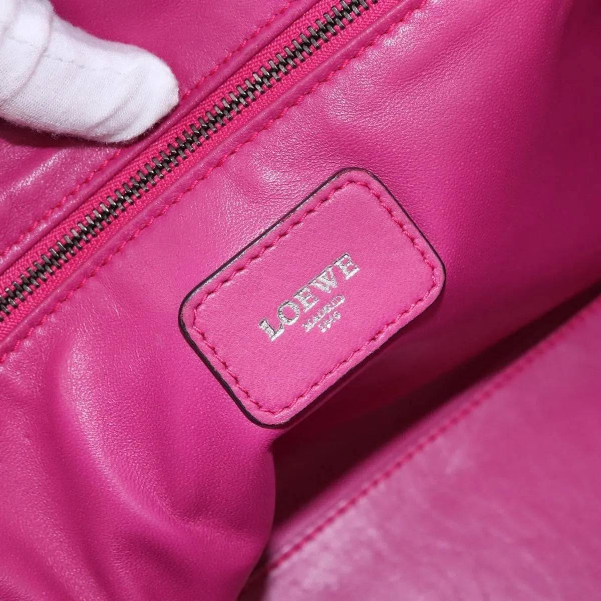 Loewe Amazona Leather Pink Leather Handbag (Pre-Owned)