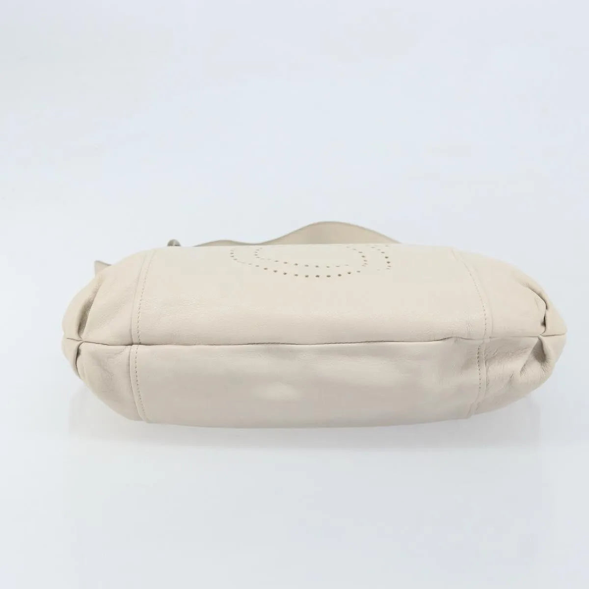 Salvatore Ferragamo Vintage Gancini Hobo Leather White Leather Shoulder Bag Bag (Pre-Owned)
