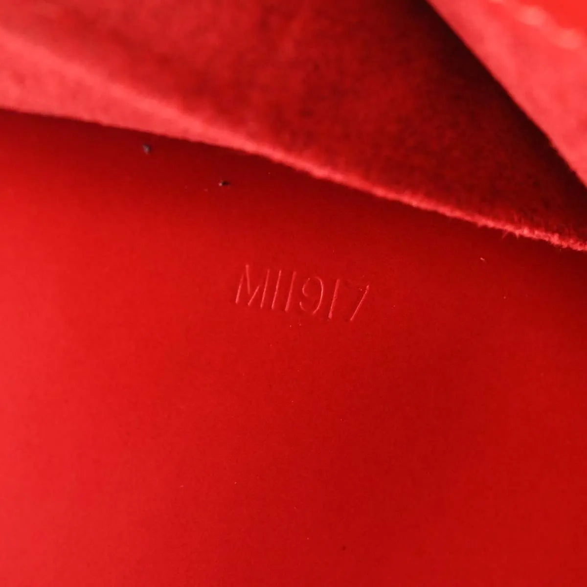 Louis Vuitton Pont Neuf Epi Red Leather Handbag (Pre-Owned)