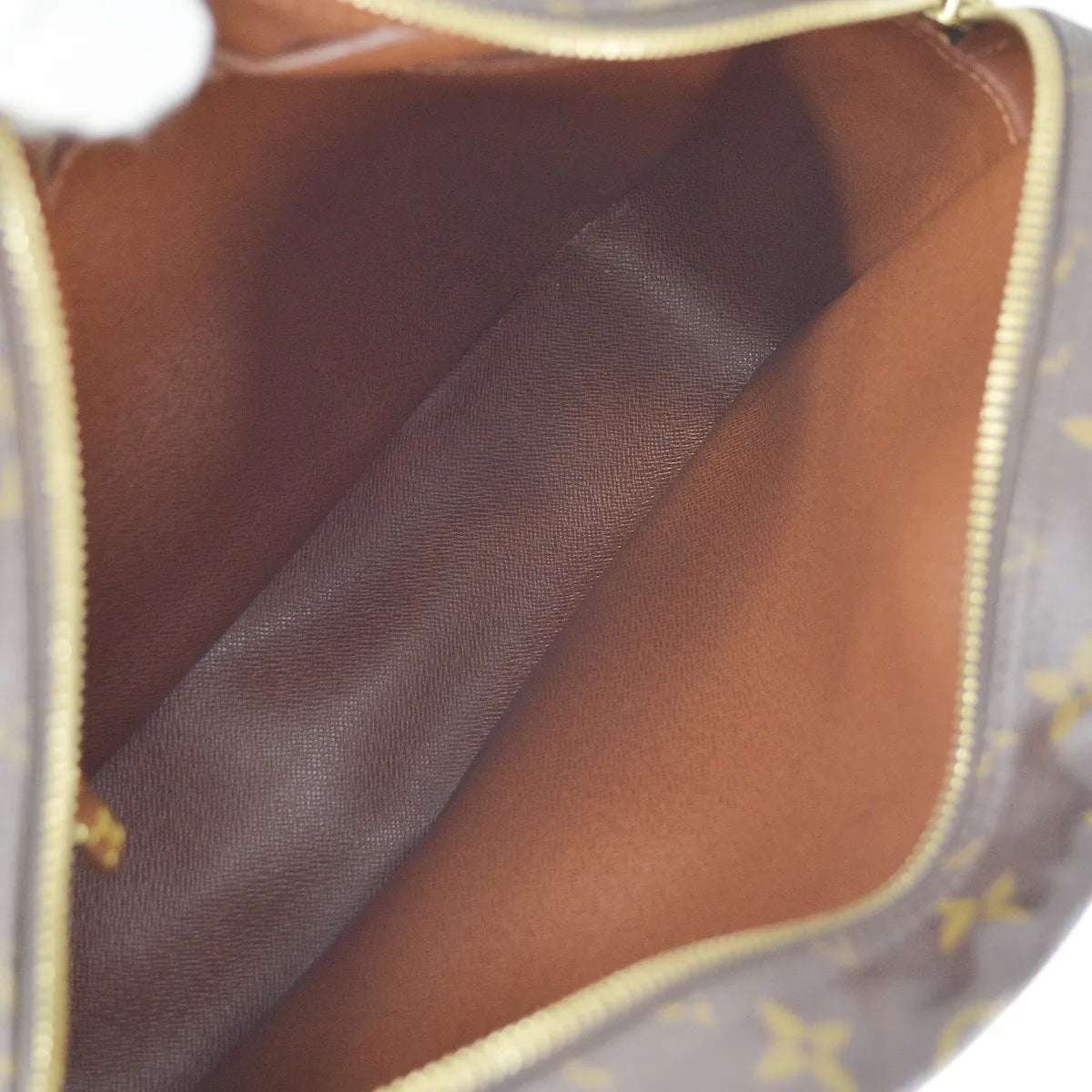 Louis Vuitton Nil Messenger Monogram Canvas Brown Canvas Shoulder Bag Bag (Pre-Owned)