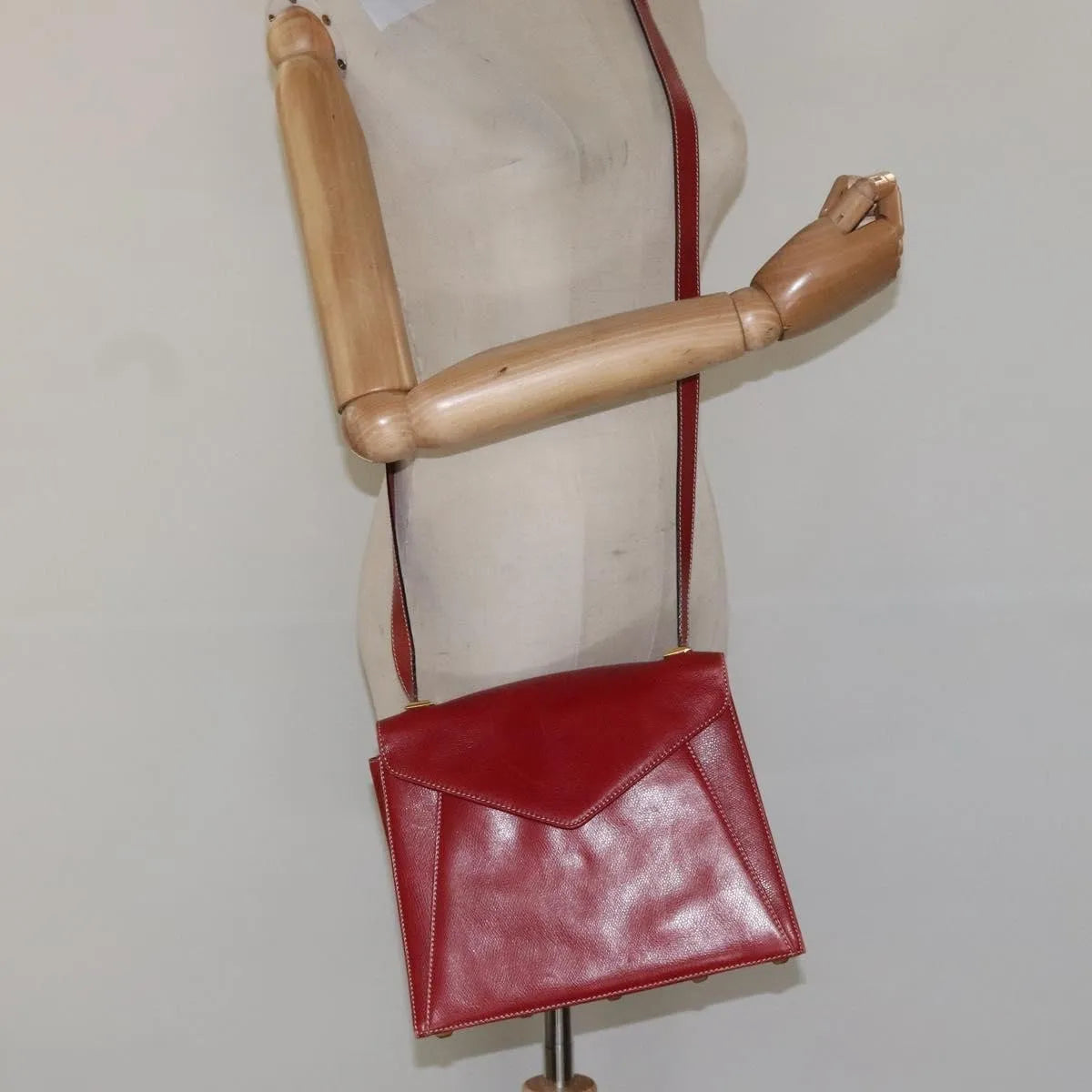 Salvatore Ferragamo Vintage Leather Red Leather Shoulder Bag Bag (Pre-Owned)