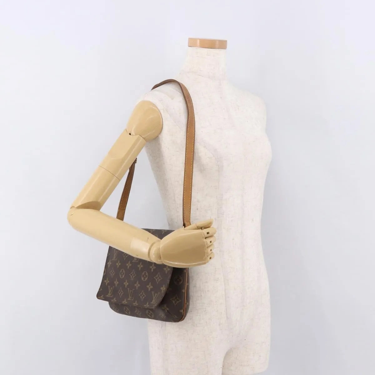 Louis Vuitton Musette Tango Monogram Canvas Brown Canvas Shoulder Bag Bag (Pre-Owned)