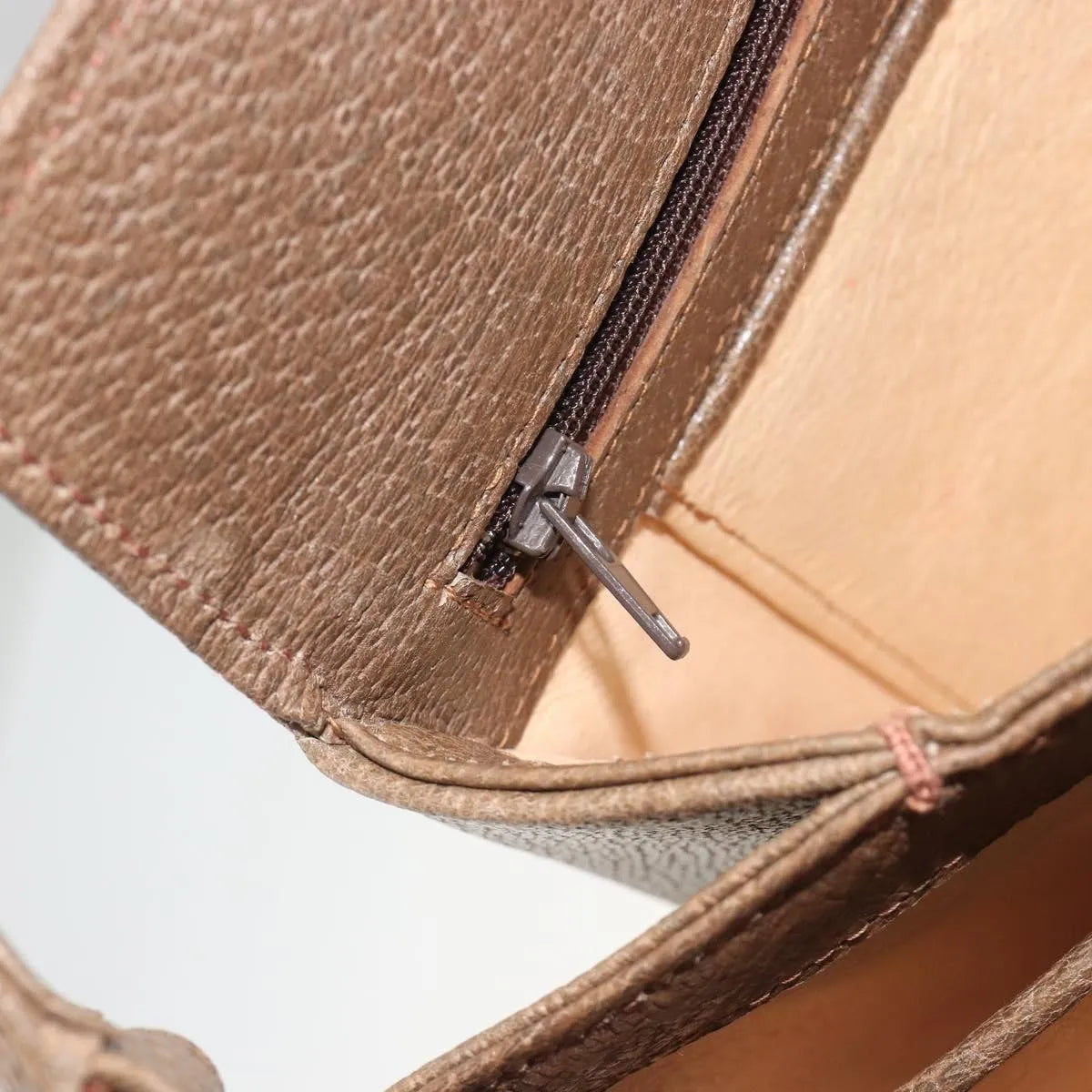 Gucci Vintage Convertible Box Leather Brown Leather Handbag (Pre-Owned)