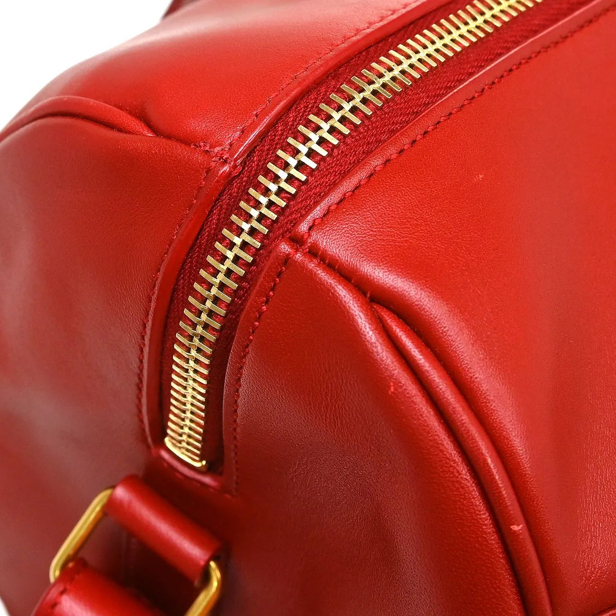 Saint Laurent Classic Duffle Leather Red Leather Handbag (Pre-Owned)