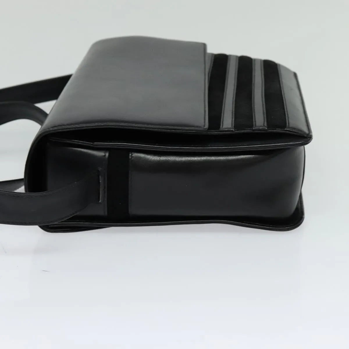 Gucci Vintage Flat Messenger Nylon And Leather Black Leather Shoulder Bag Bag (Pre-Owned)