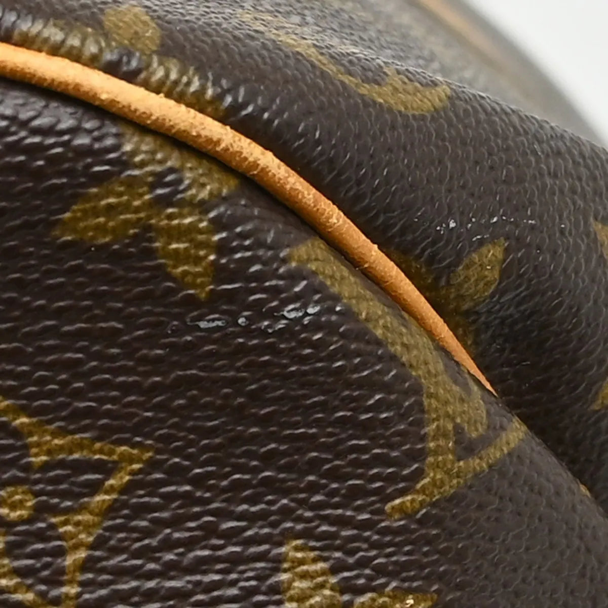 Louis Vuitton Keepall Monogram Canvas Brown Canvas Travel Bag Bag (Pre-Owned)