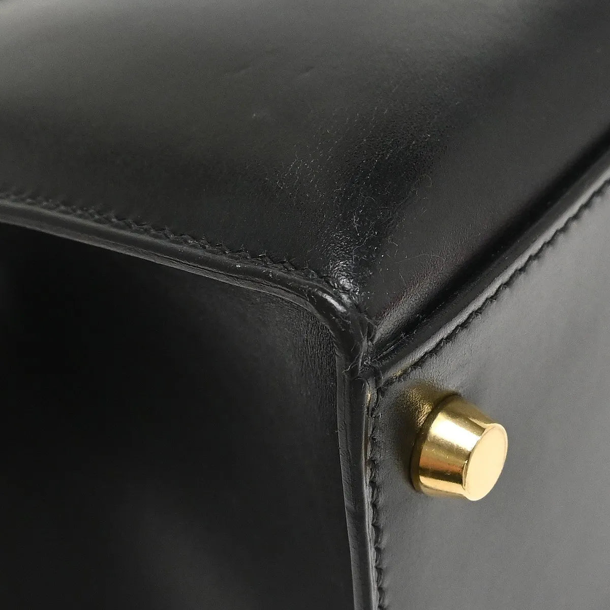 Hermes Kelly Black Box Calf With Gold Hardware Black Calfskin Handbag (Pre-Owned)