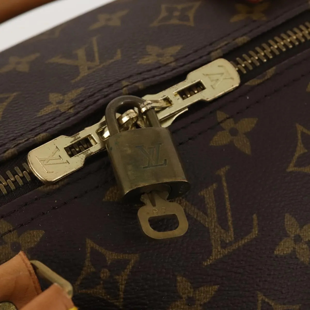 Louis Vuitton Keepall Monogram Canvas Brown Canvas Travel Bag Bag (Pre-Owned)