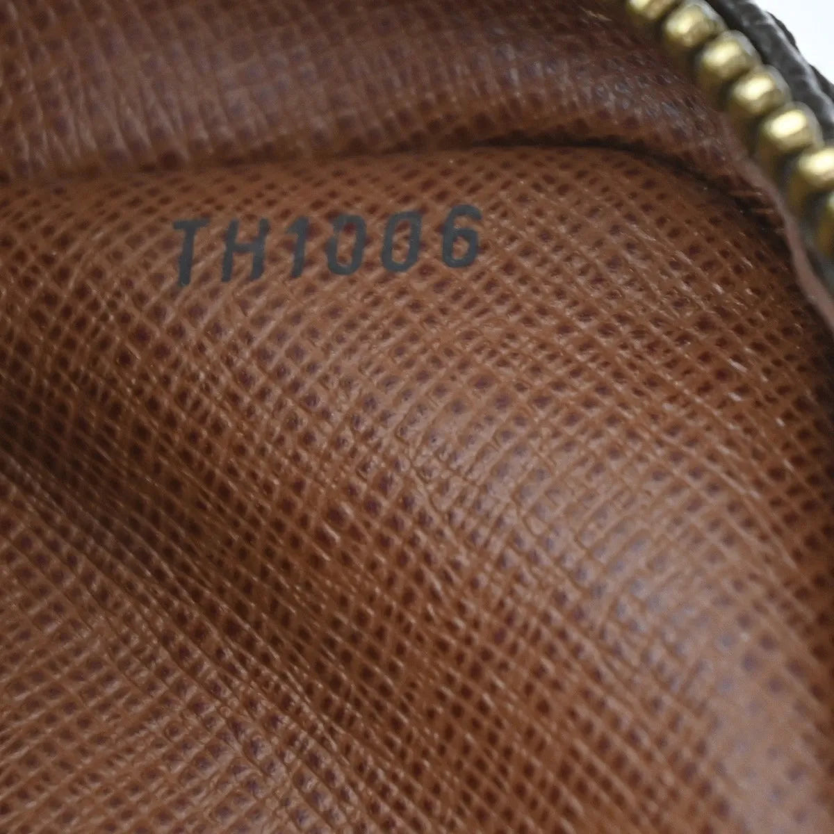 Louis Vuitton Amazone Monogram Canvas Brown Leather Shoulder Bag Bag (Pre-Owned)