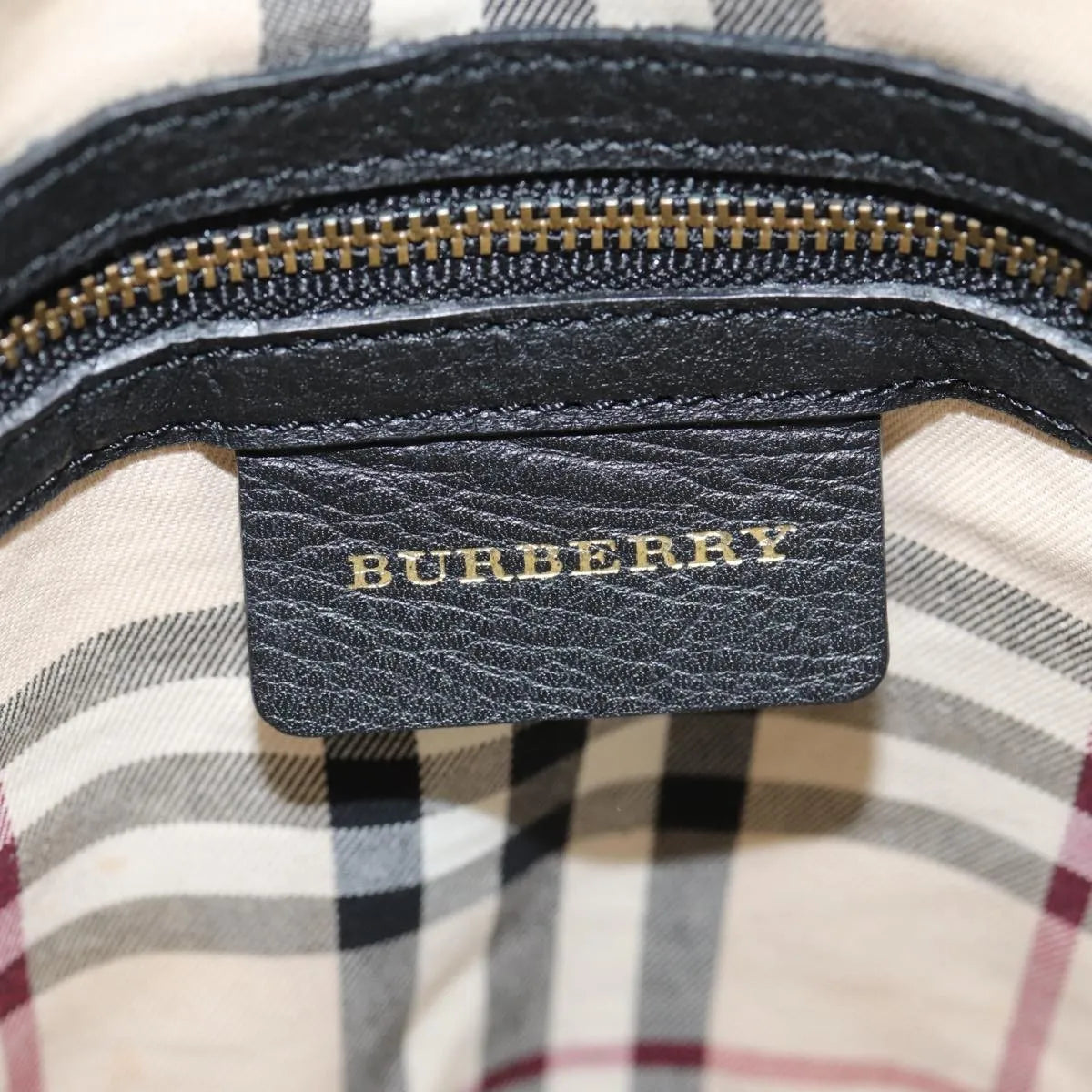 Burberry Vintage Leather Black Leather Shoulder Bag Bag (Pre-Owned)
