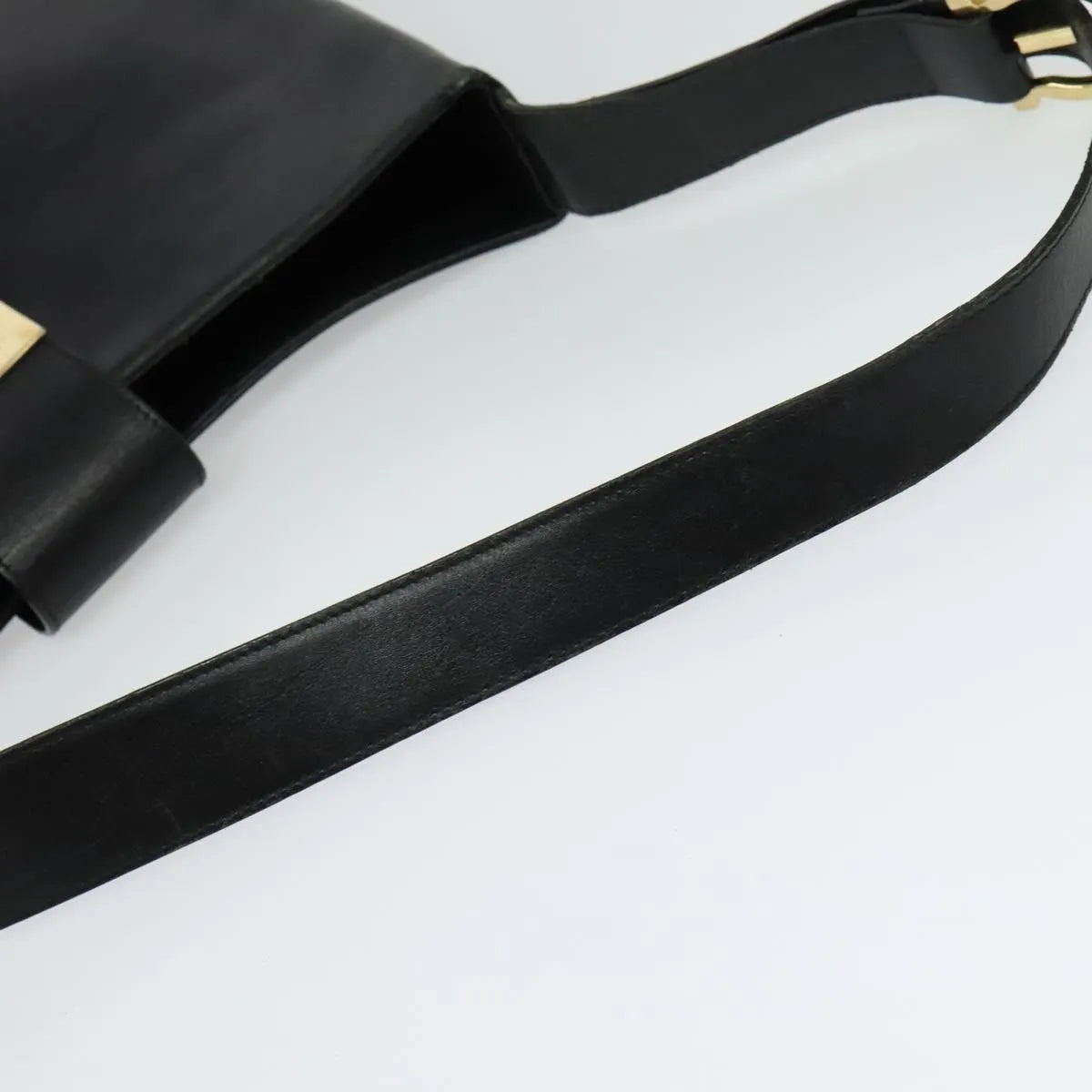 Salvatore Ferragamo Gancio Flap Hobo Leather Black Leather Shoulder Bag Bag (Pre-Owned)