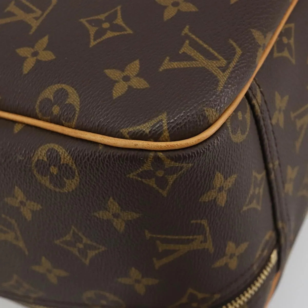 Louis Vuitton Excursion Monogram Brown Canvas Handbag (Pre-Owned)