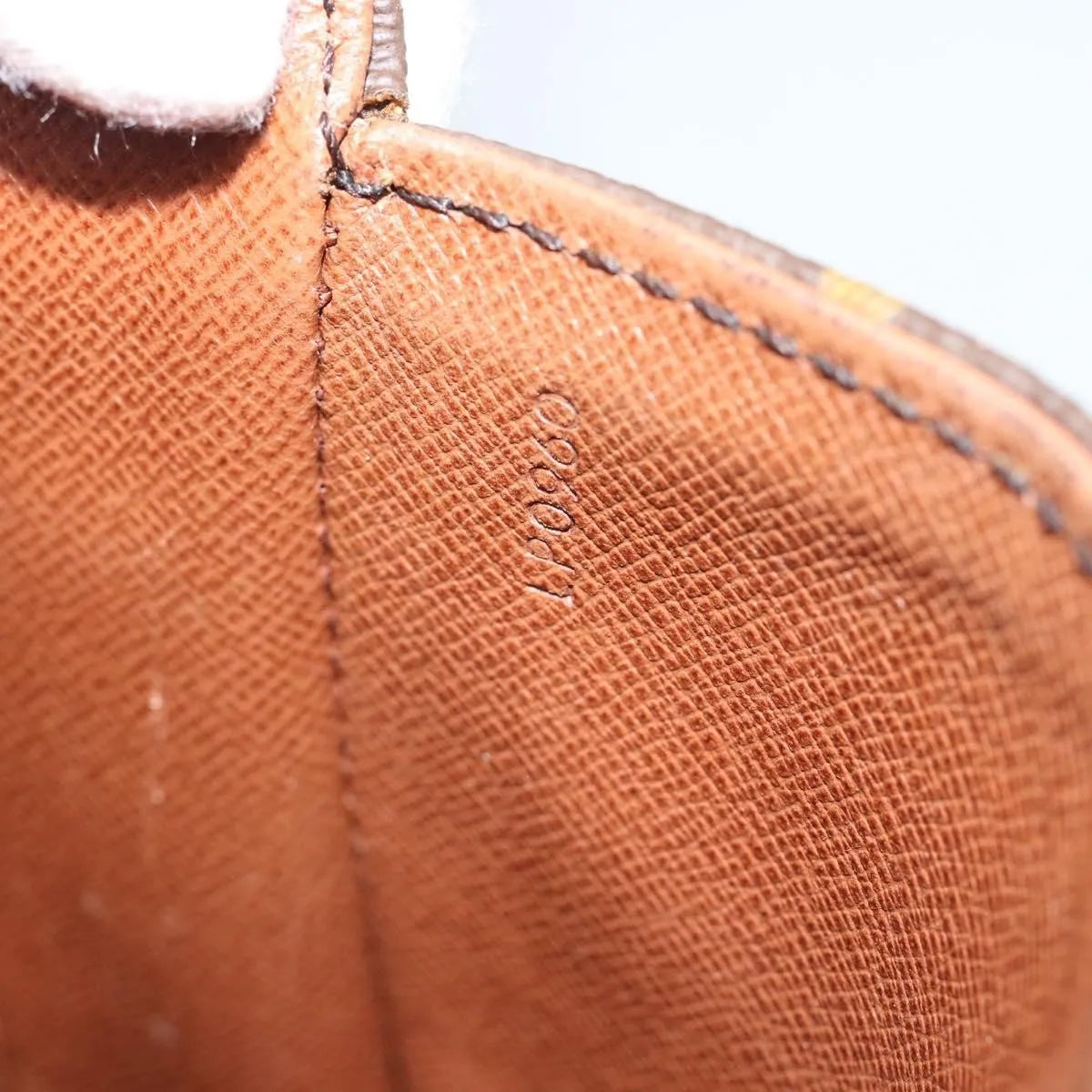Louis Vuitton Saint Cloud Monogram Canvas Brown Canvas Shoulder Bag Bag (Pre-Owned)