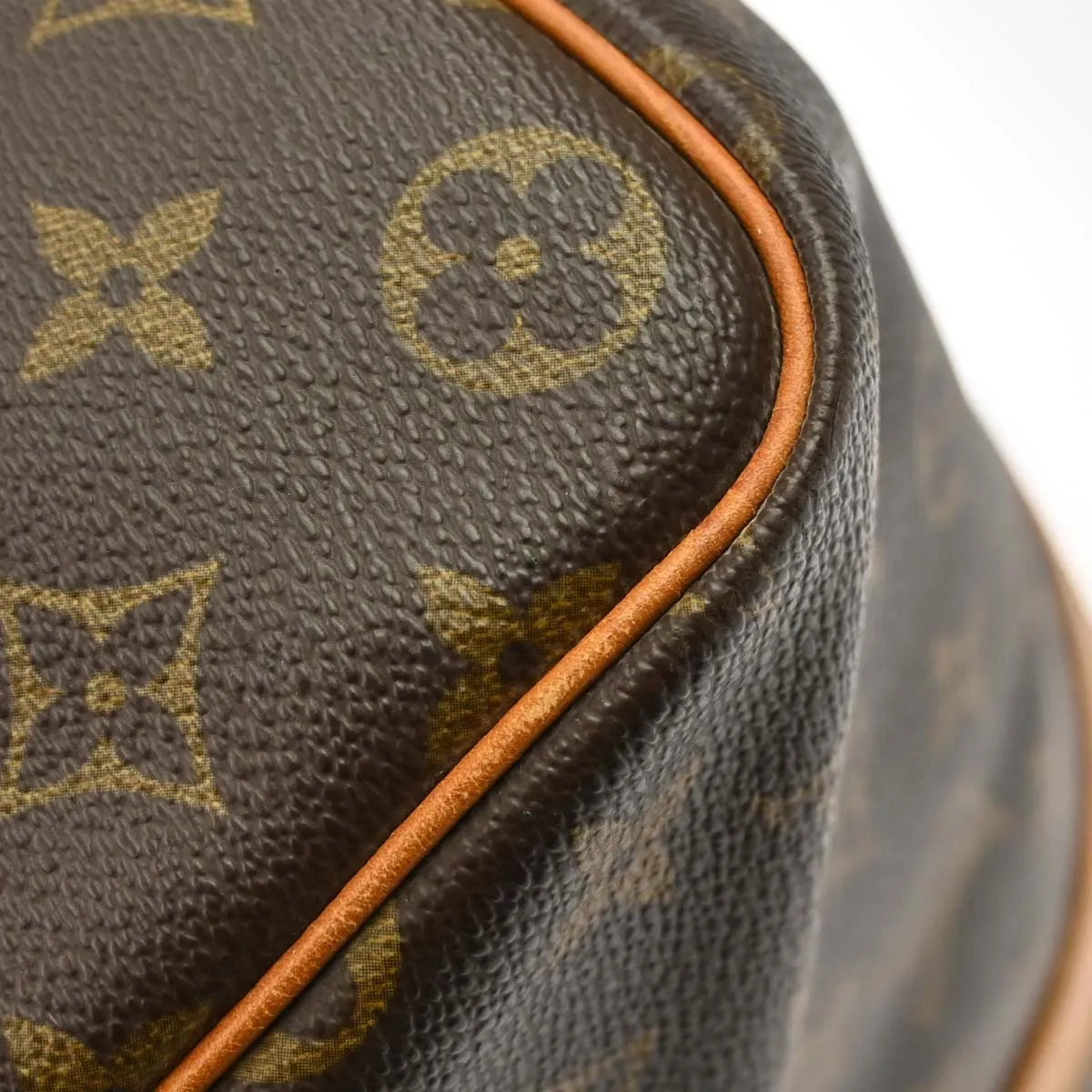 Louis Vuitton Keepall Monogram Canvas Brown Canvas Travel Bag Bag (Pre-Owned)