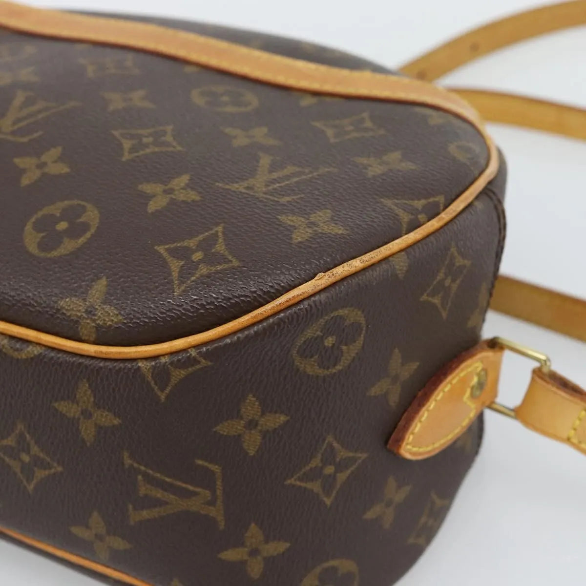 Louis Vuitton Blois Monogram Canvas Brown Canvas Shoulder Bag Bag (Pre-Owned)