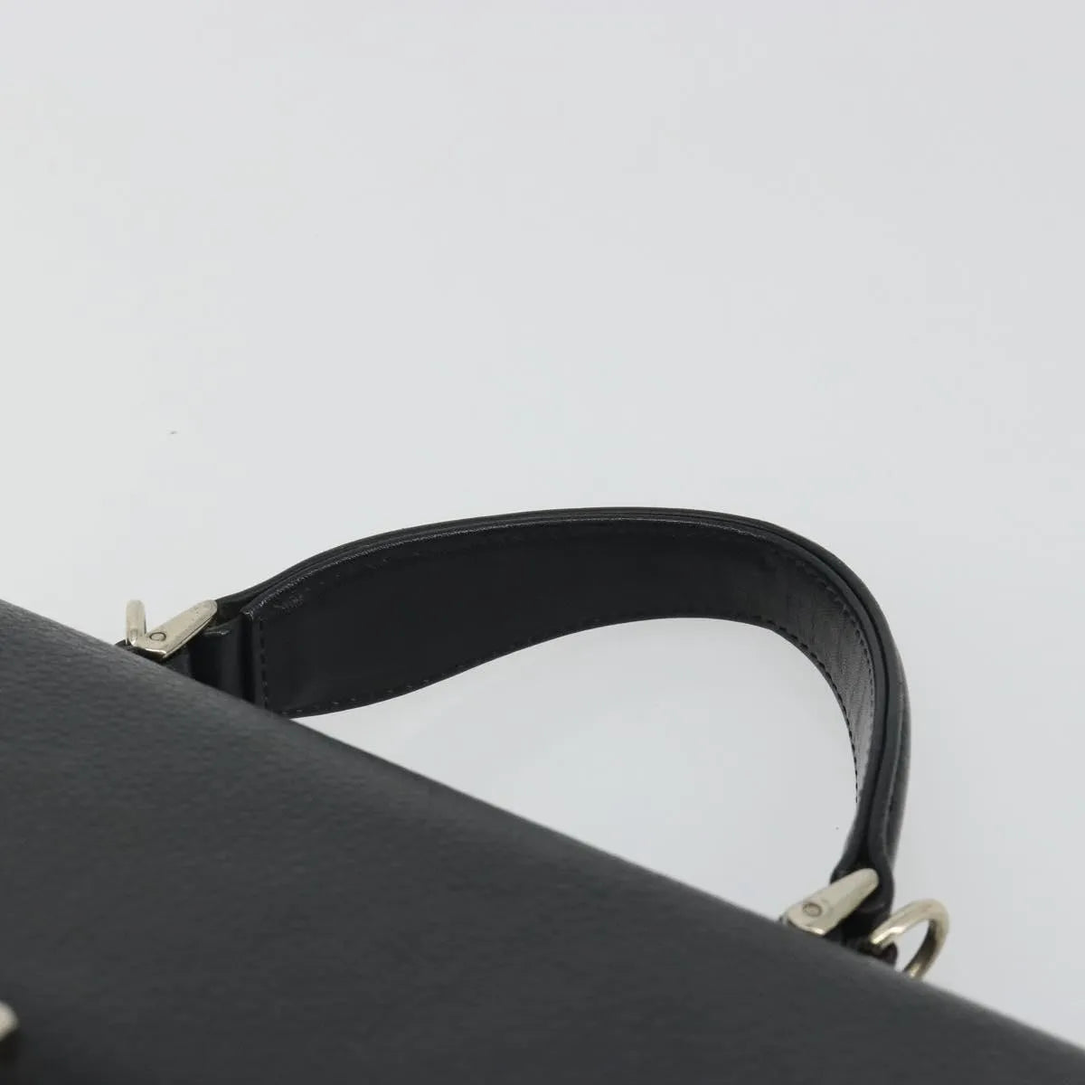 Burberry Vintage Leather Black Leather Handbag (Pre-Owned)