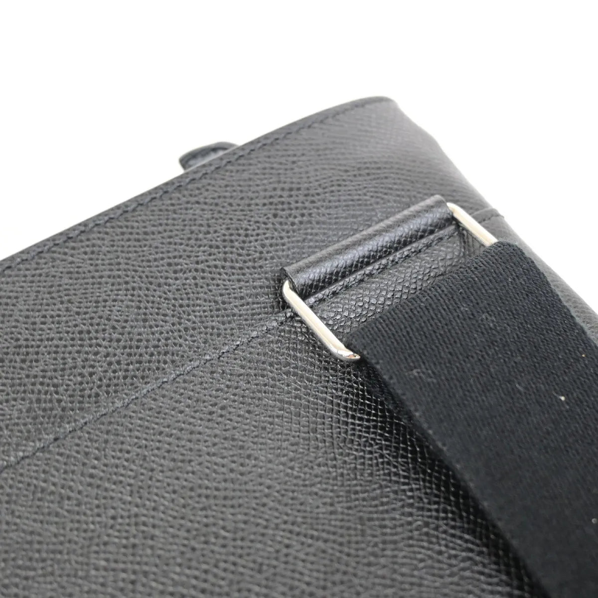 Givenchy Logo Messenger Leather Black Leather Shoulder Bag Bag (Pre-Owned)