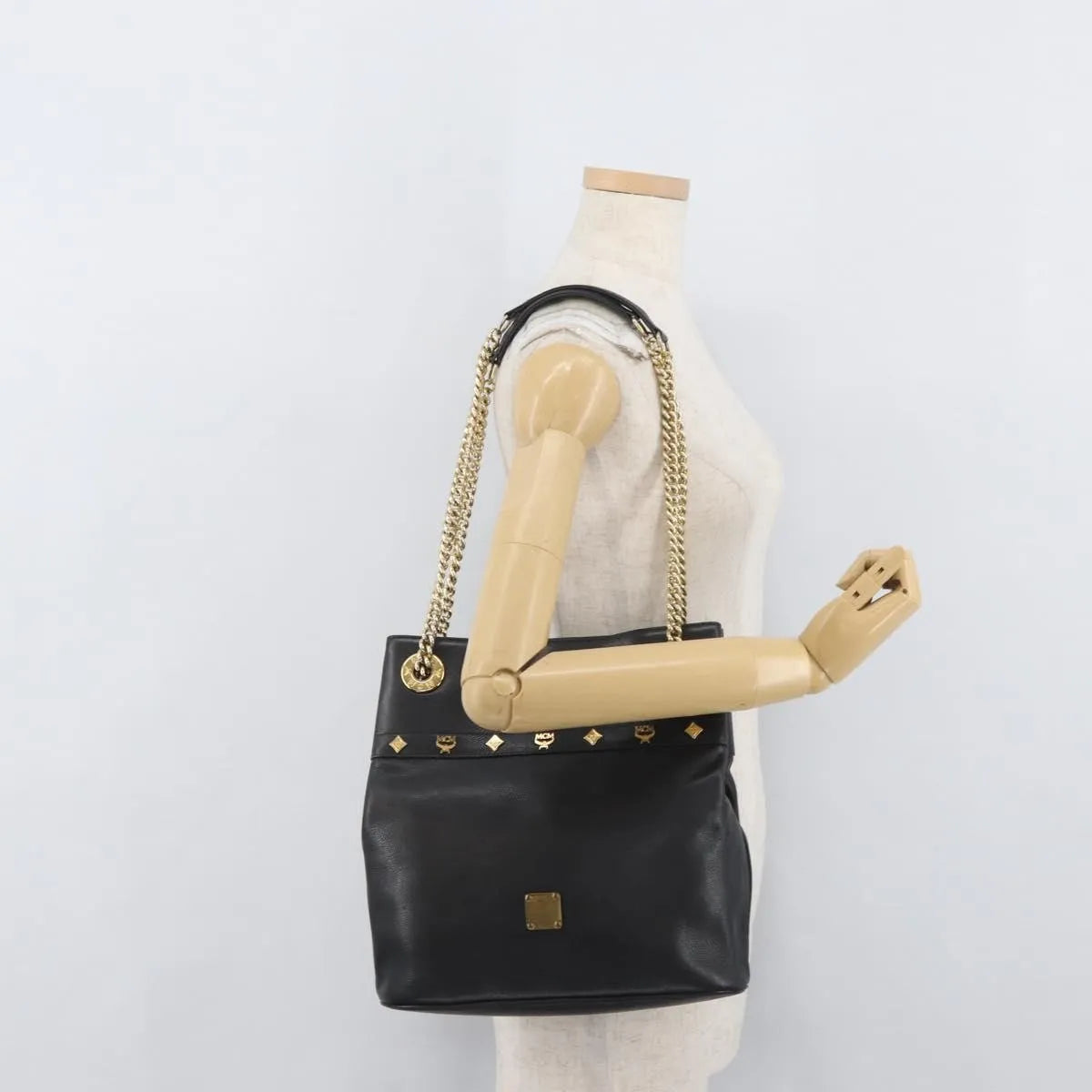 MCM Vintage Vicetos Leather Black Leather Shoulder Bag Bag (Pre-Owned)