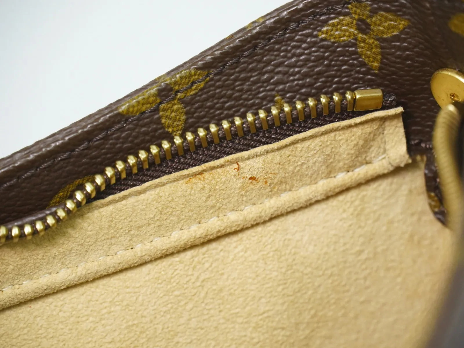 Louis Vuitton Monogram Looping Monogram Canvas Brown Canvas Shoulder Bag Bag (Pre-Owned)