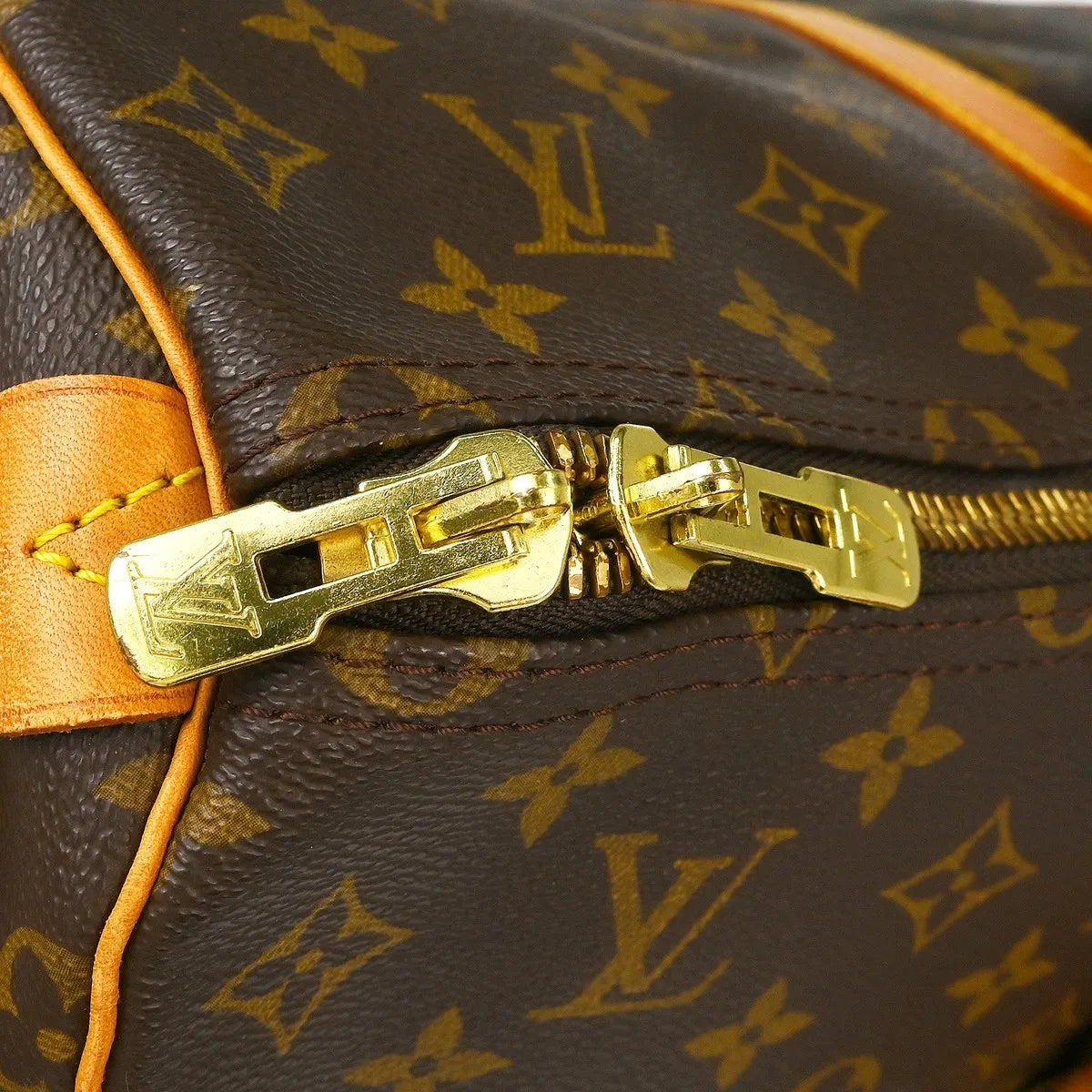 Louis Vuitton Keepall Monogram Canvas Brown Canvas Travel Bag Bag (Pre-Owned)