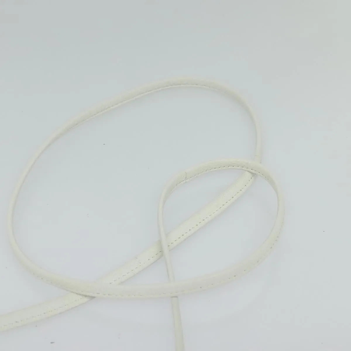 Givenchy Vintage 4G Leather White Leather Shoulder Bag Bag (Pre-Owned)
