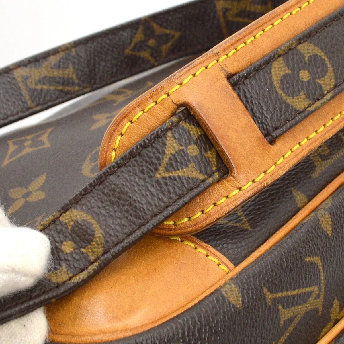 Louis Vuitton Nil Messenger Bag Monogram Canvas Brown Canvas Shoulder Bag Bag (Pre-Owned)