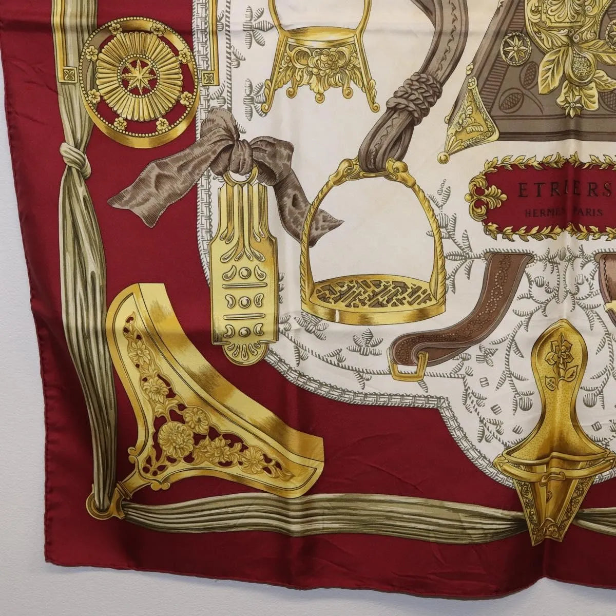 Hermes Carré 90 Silk Multicolor Burgundy Silk Scarve & Shawl Accessory (Pre-Owned)