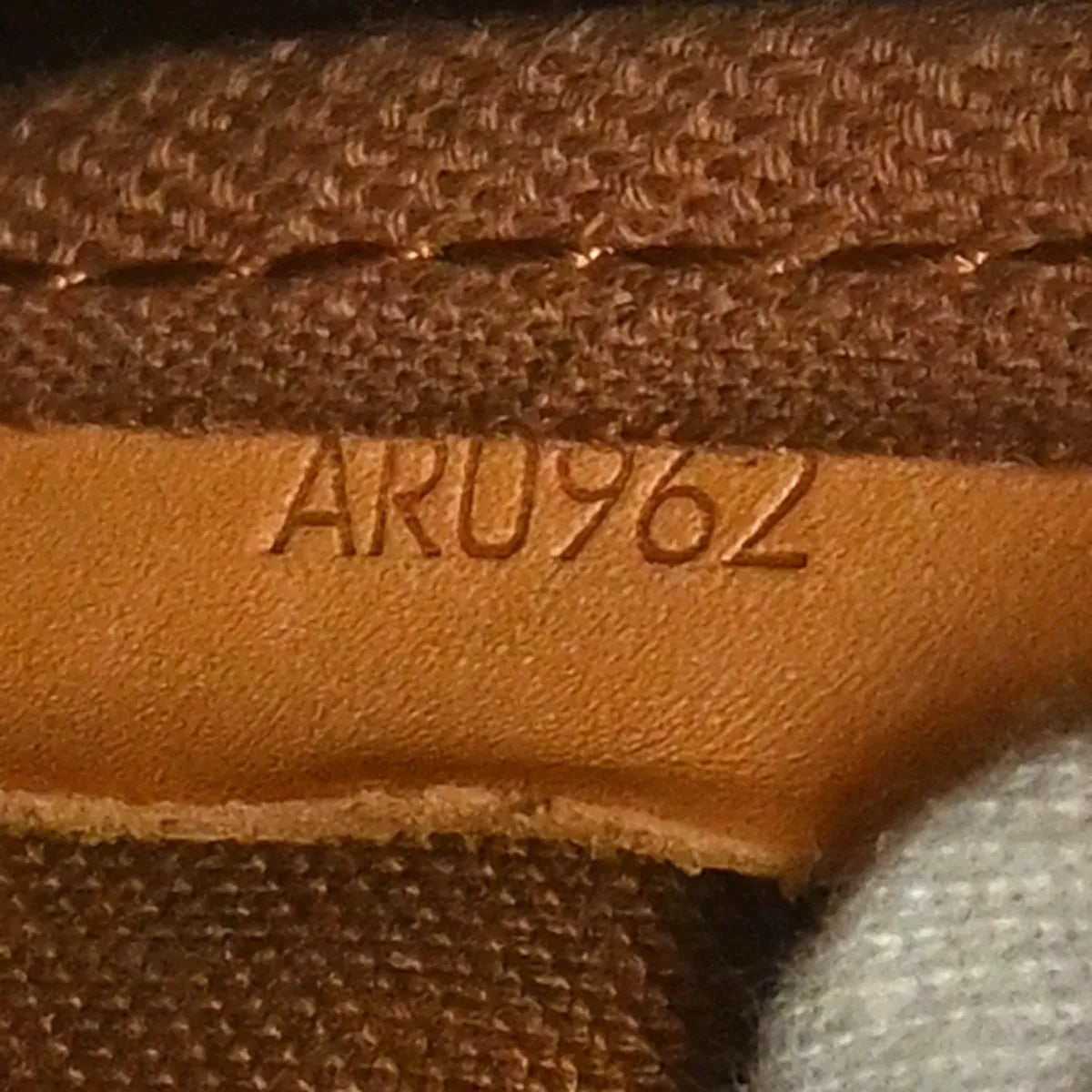 Louis Vuitton Saumur Monogram Brown Canvas Shoulder Bag Bag (Pre-Owned)