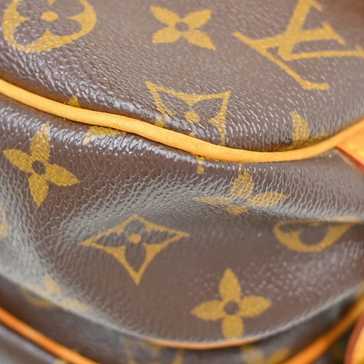 Louis Vuitton Saumur Monogram Canvas Brown Canvas Shoulder Bag Bag (Pre-Owned)