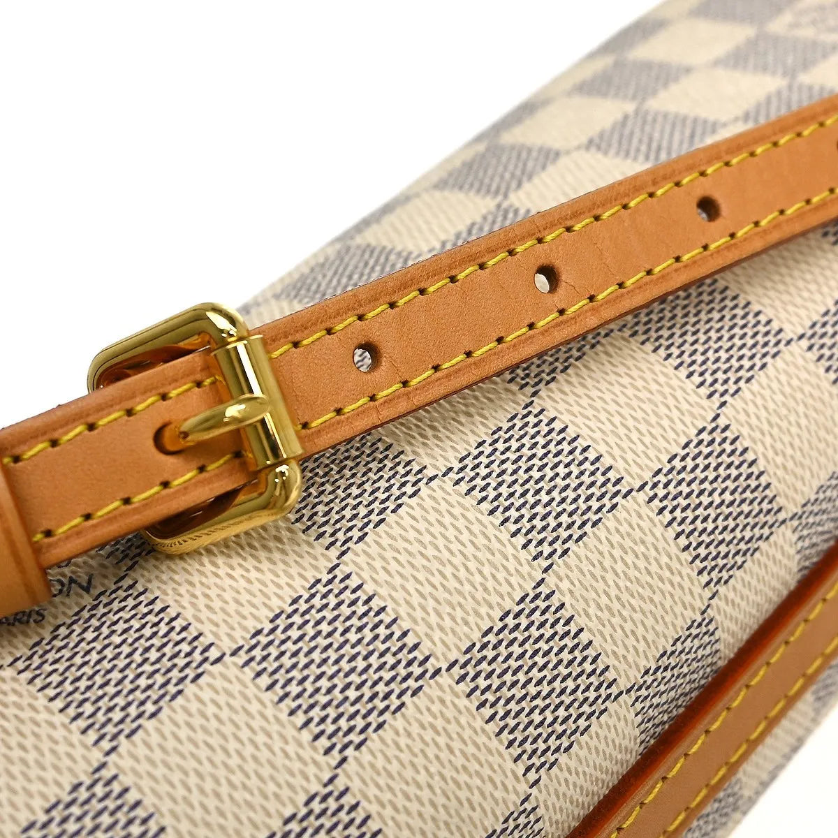 Louis Vuitton Bottle Holder Damier White Canvas Clutche & Pouche Bag (Pre-Owned)