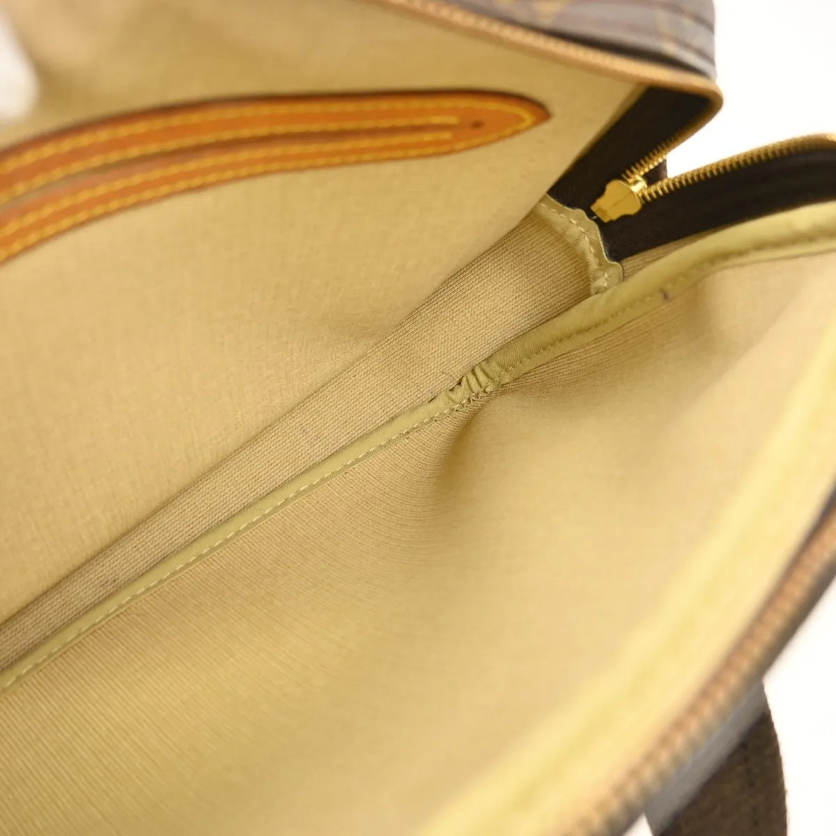 Louis Vuitton Reporter Monogram Brown Canvas Shoulder Bag Bag (Pre-Owned)