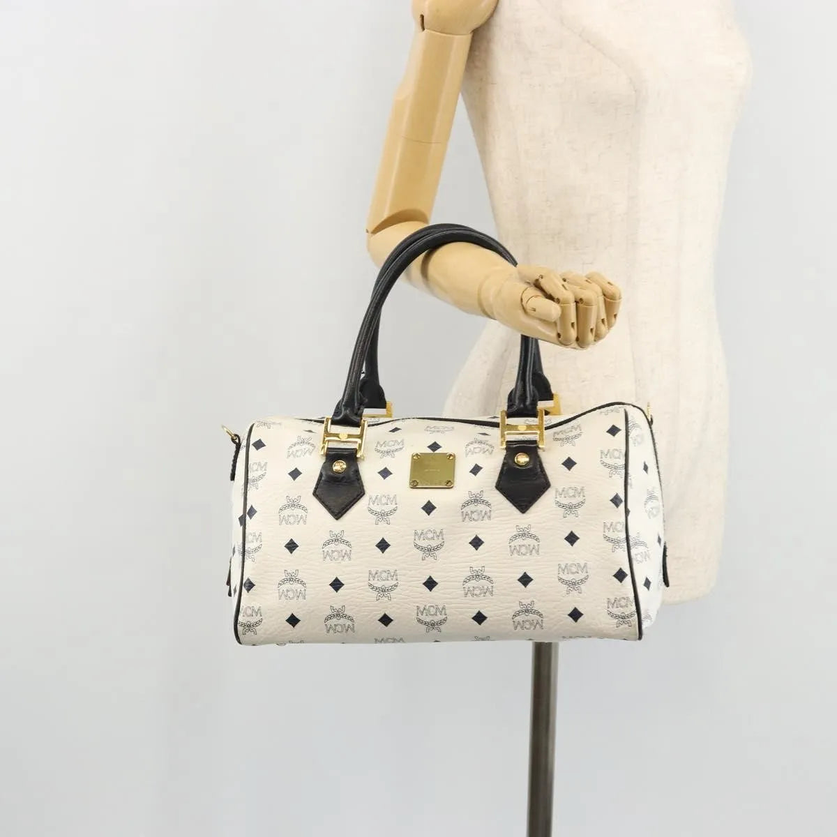 MCM Visetos Logogramme Leather White Leather Handbag (Pre-Owned)