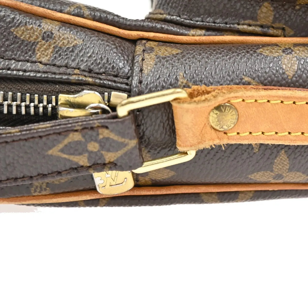 Louis Vuitton Amazone Monogram Canvas Brown Canvas Shoulder Bag Bag (Pre-Owned)