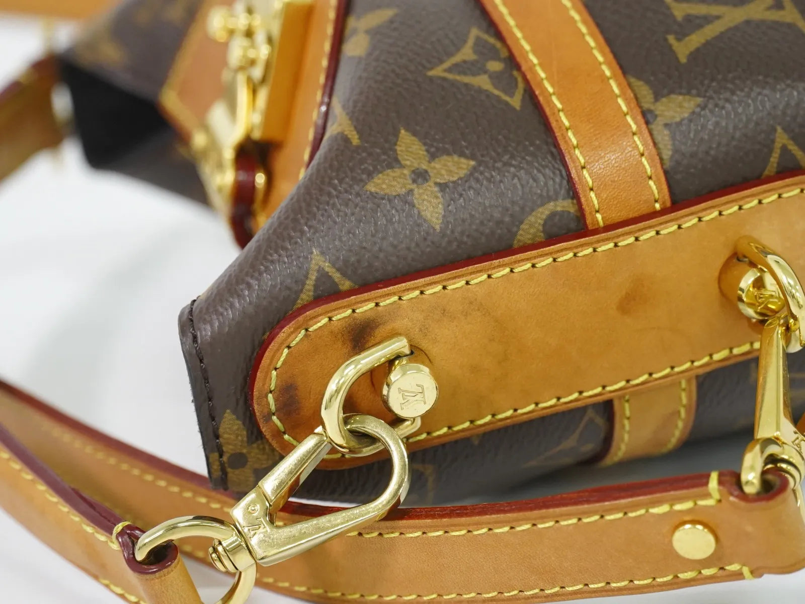 Louis Vuitton Duffle Monogram Canvas Brown Canvas Handbag (Pre-Owned)