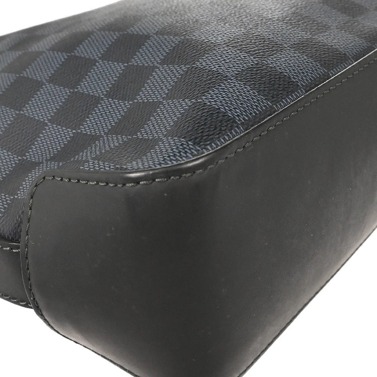 Louis Vuitton Greenwich Messenger Damier Cobalt Black Canvas Shoulder Bag Bag (Pre-Owned)