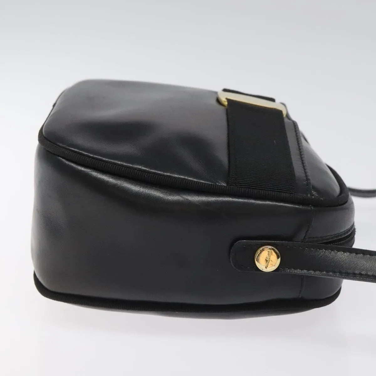 Salvatore Ferragamo Vara Bow Camera Leather Black Leather Shoulder Bag Bag (Pre-Owned)