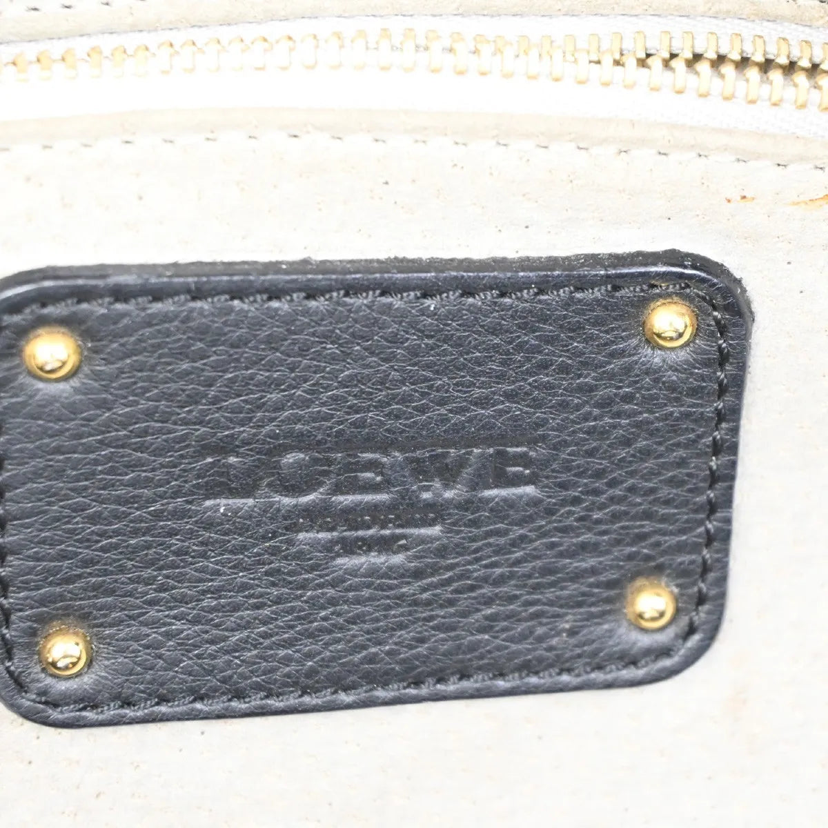 Loewe Anagram Logo Nappa Aire Hand Leather Black Leather Handbag (Pre-Owned)