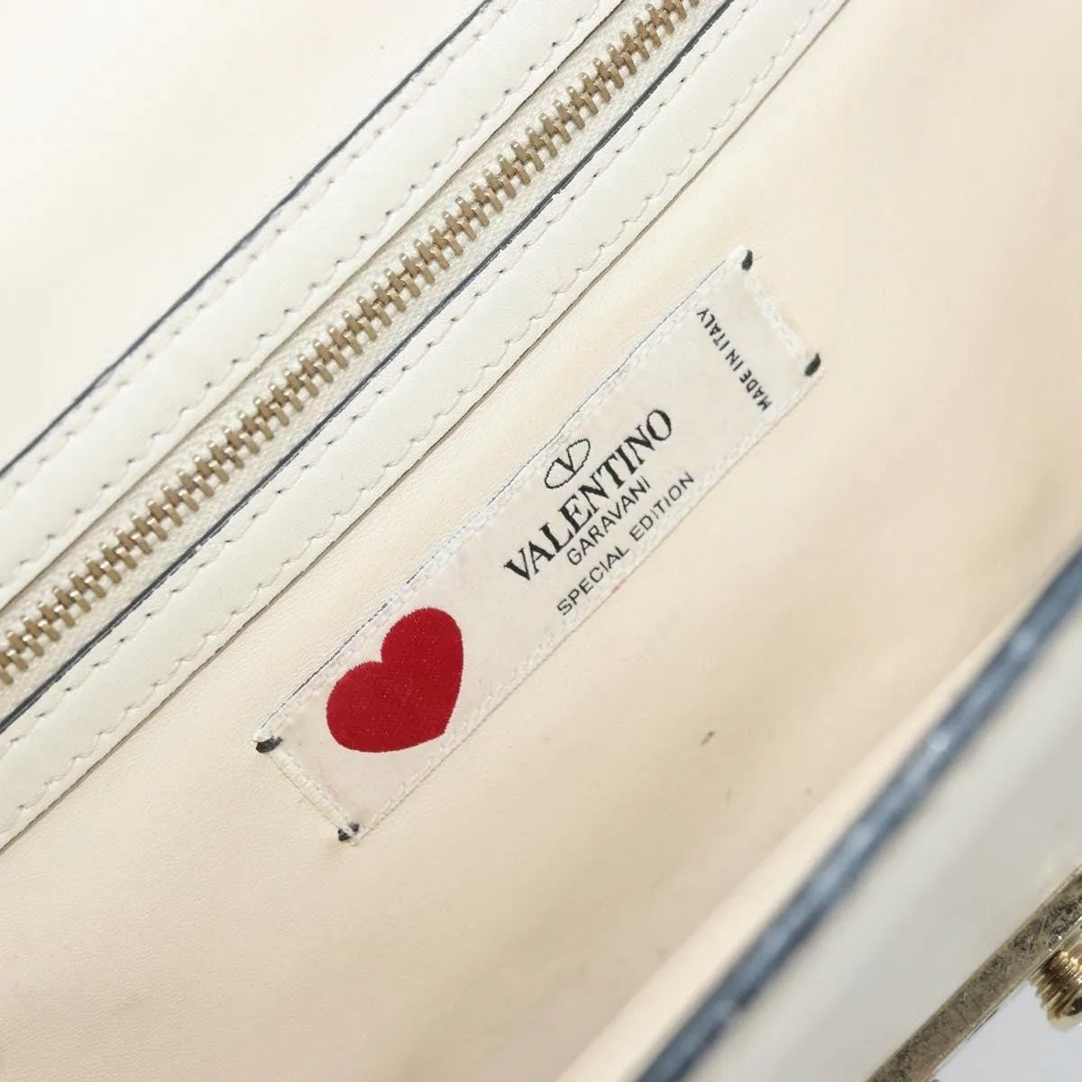 Valentino Garavani Glam Lock Leather White Leather Shoulder Bag Bag (Pre-Owned)