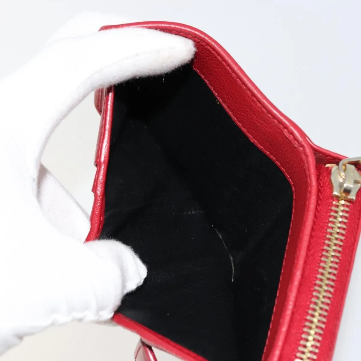 Saint Laurent Zipped Bifold Leather Red Leather Wallets Accessory (Pre-Owned)