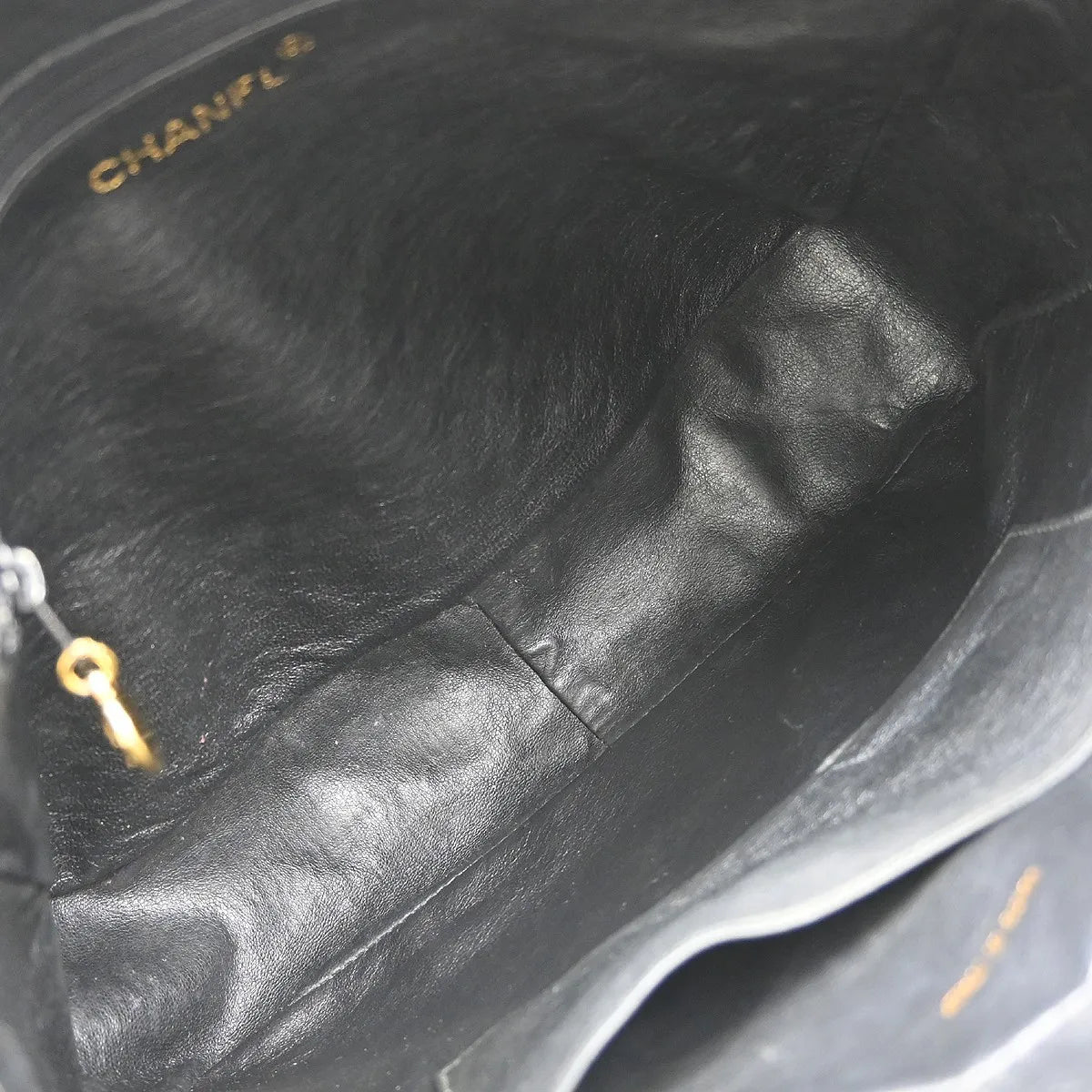 Chanel Vintage Camera Tassel Quilted Leather Black Leather Shoulder Bag Bag (Pre-Owned)
