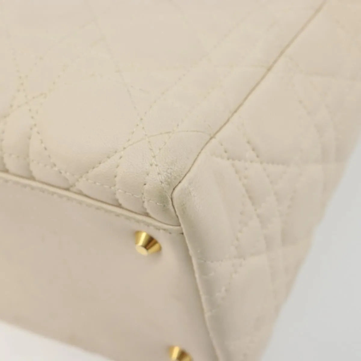 Christian Dior Lady Dior Cannage Quilt Lambskin White Leather Handbag (Pre-Owned)