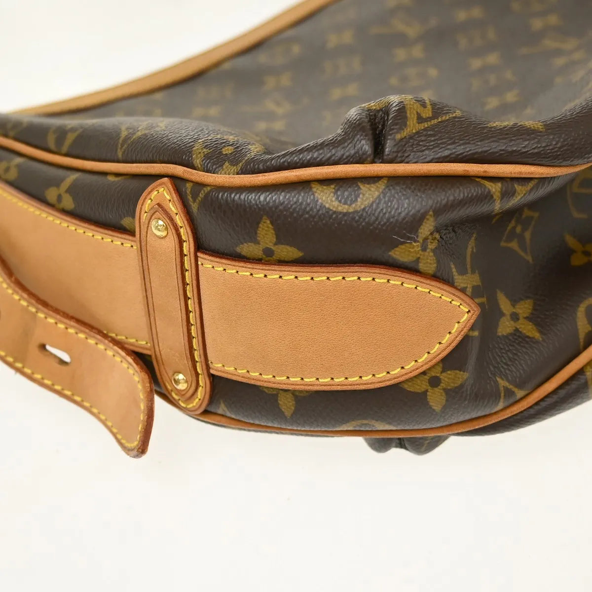 Louis Vuitton Tulum Monogram Canvas Brown Canvas Shoulder Bag Bag (Pre-Owned)