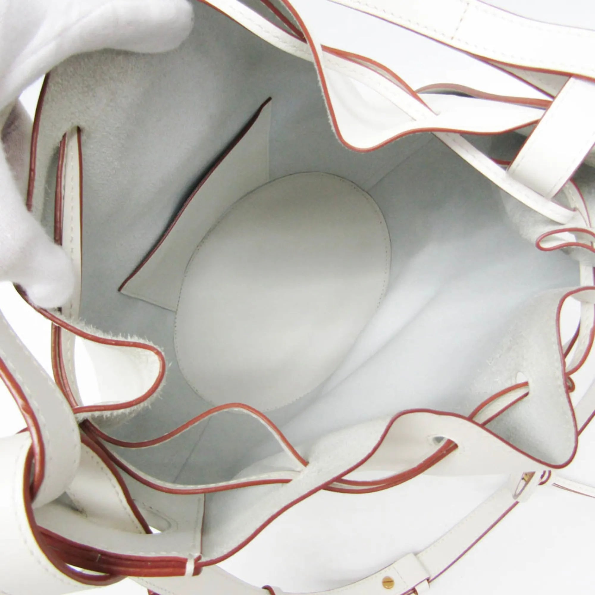 Loewe Balloon Bucket Leather White Leather Handbag (Pre-Owned)