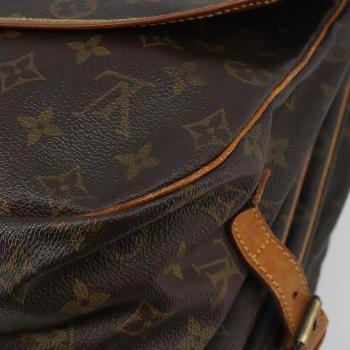 Louis Vuitton Saumur Monogram Brown Canvas Shoulder Bag Bag (Pre-Owned)