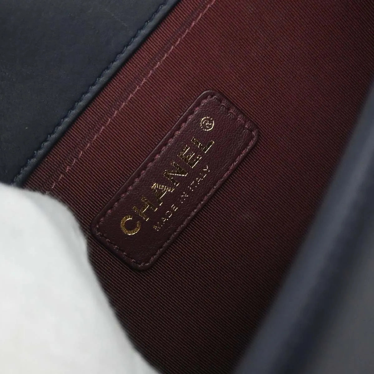 Chanel Boy Flap Chevron Caviar And Calfskin Navy Leather Shoulder Bag Bag (Pre-Owned)