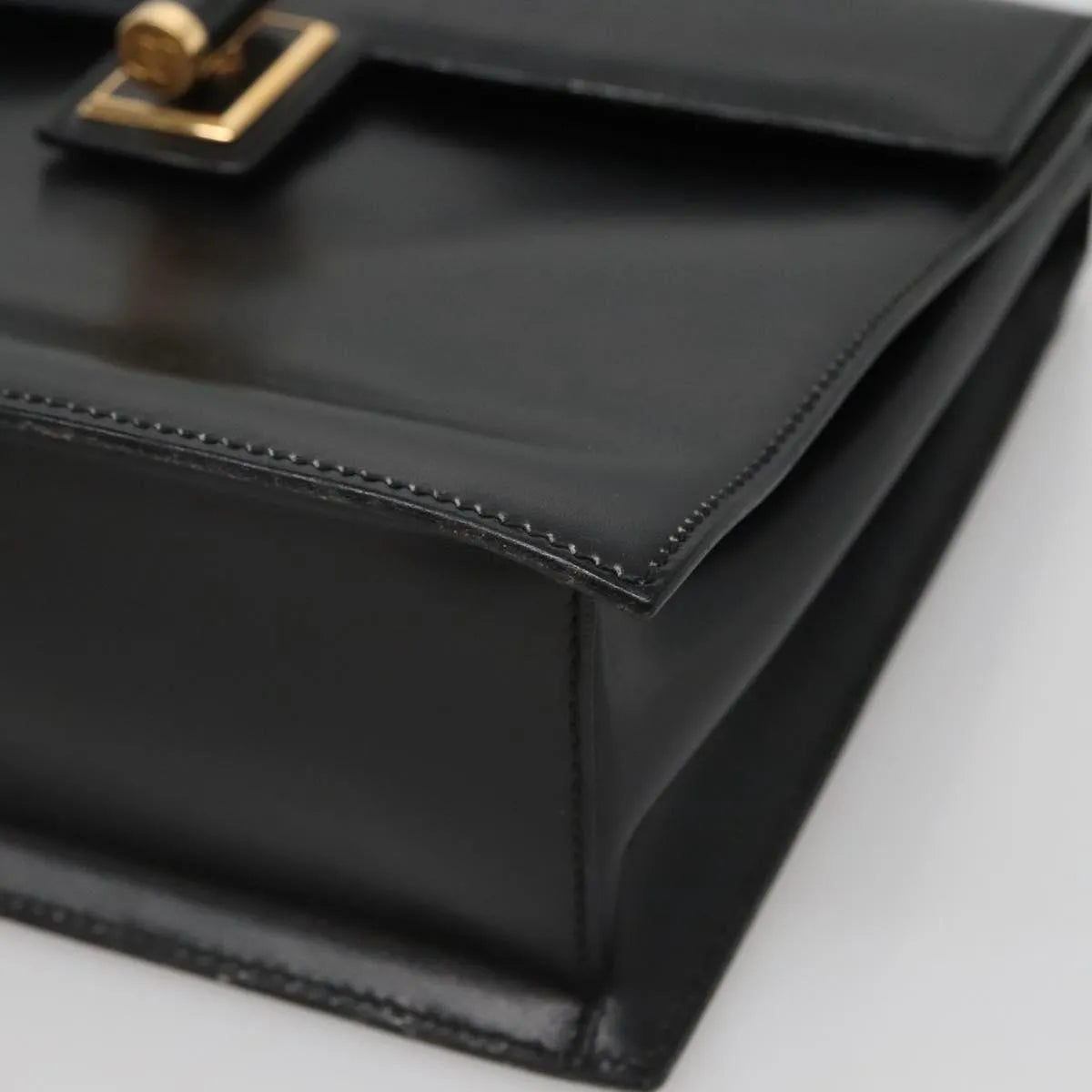 Gucci Vintage Leather Black Leather Handbag (Pre-Owned)